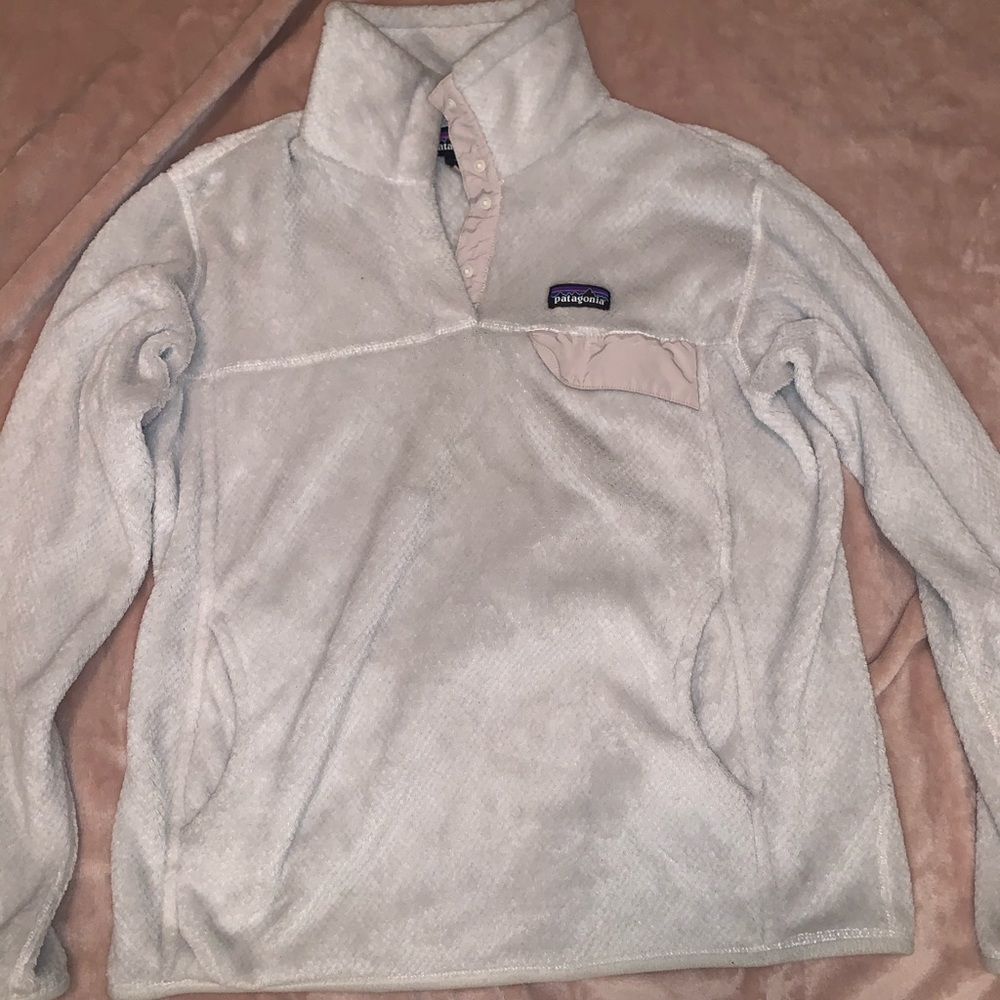 women’s white patagonia pullover